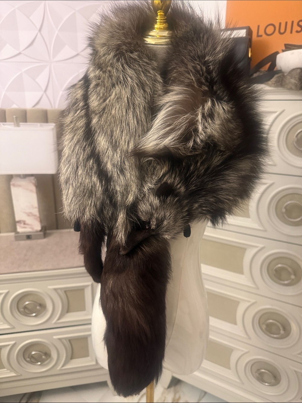 Real silver Fox fur stole like new